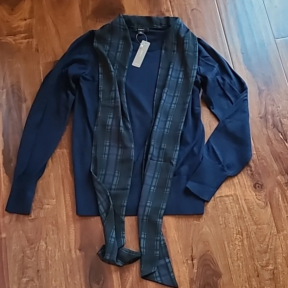 🎉Host Pick🎉 J Crew Merino mockneck sweater with tartan scarf tie - Picture 3 of 11